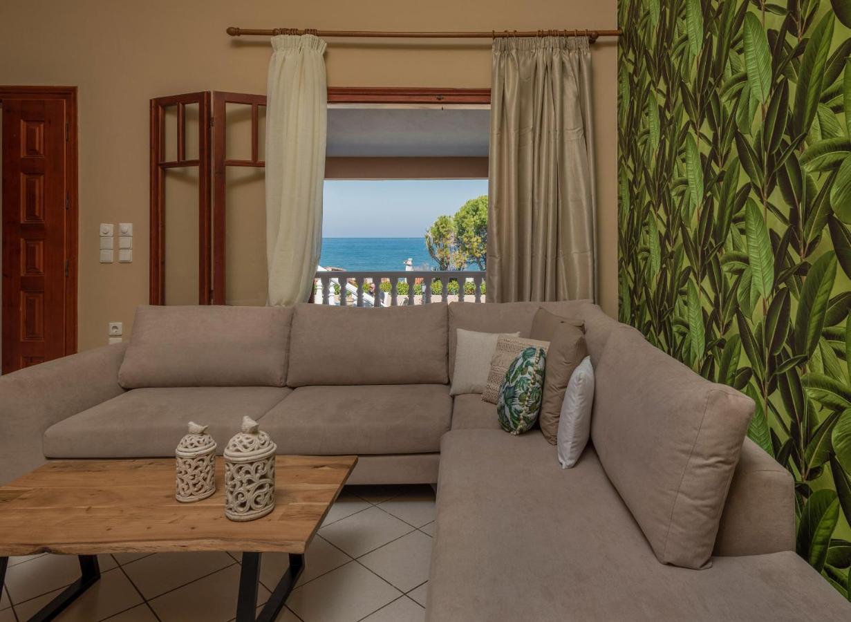 Sea Elegance Villa - On The Beach, By Zantewize Psarou  Экстерьер фото