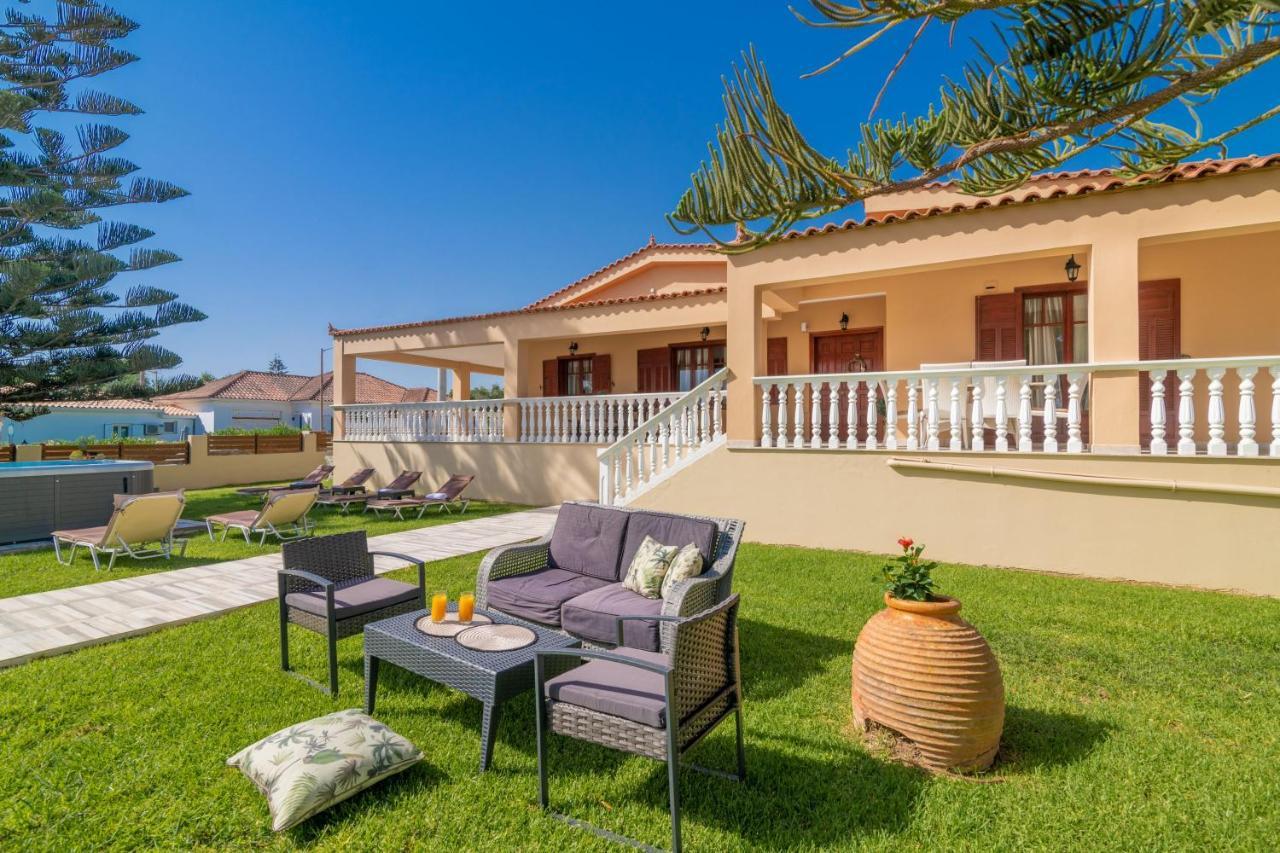 Sea Elegance Villa - On The Beach, By Zantewize Psarou  Экстерьер фото