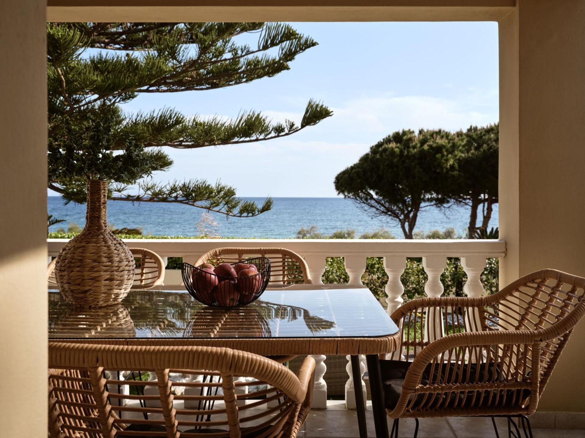 Sea Elegance Villa - On The Beach, By Zantewize Psarou  Экстерьер фото