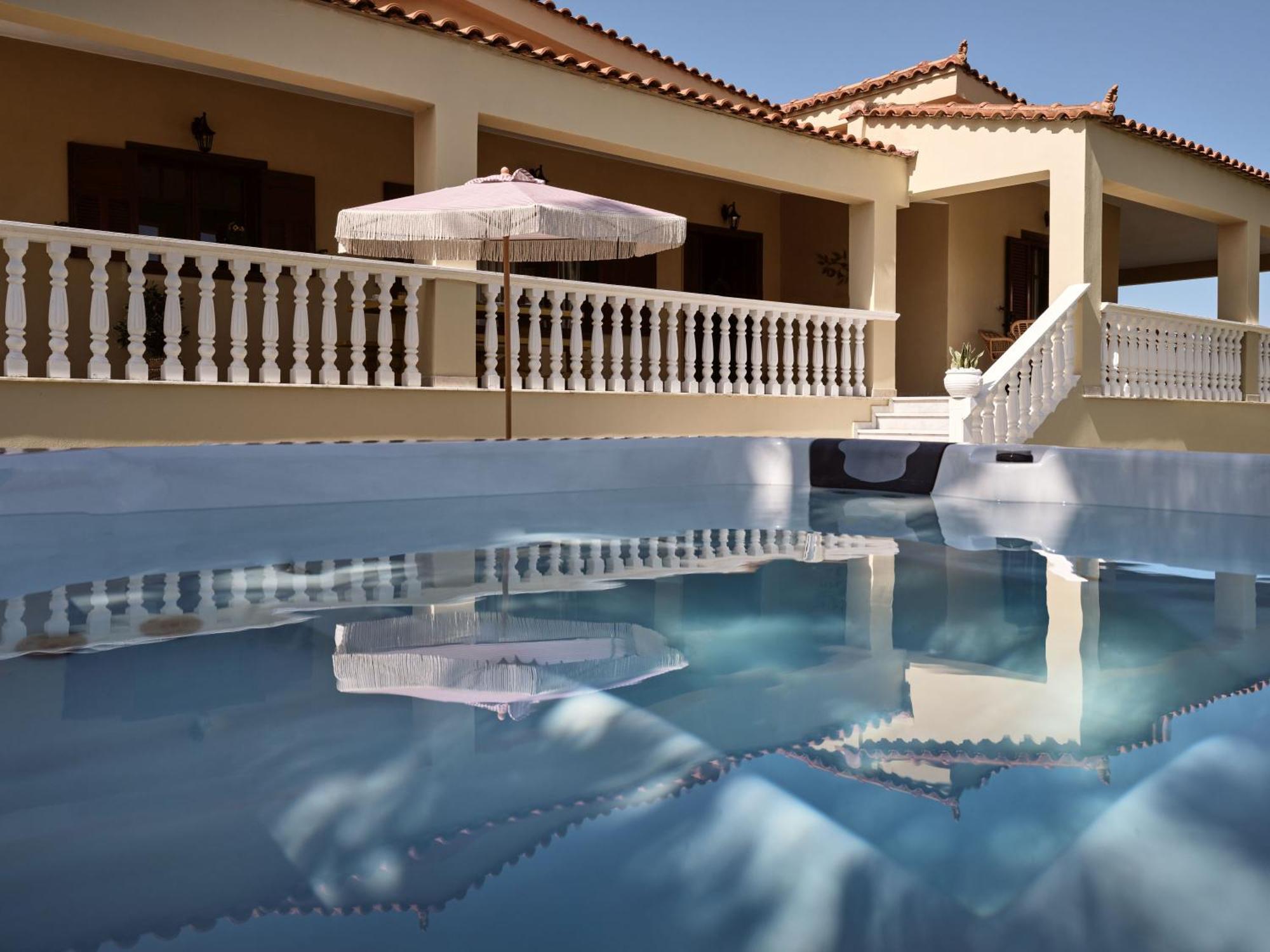 Sea Elegance Villa - On The Beach, By Zantewize Psarou  Экстерьер фото